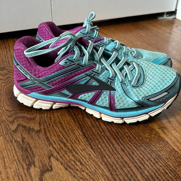 Brooks Shoes - Brooks Adrenaline GTS 17